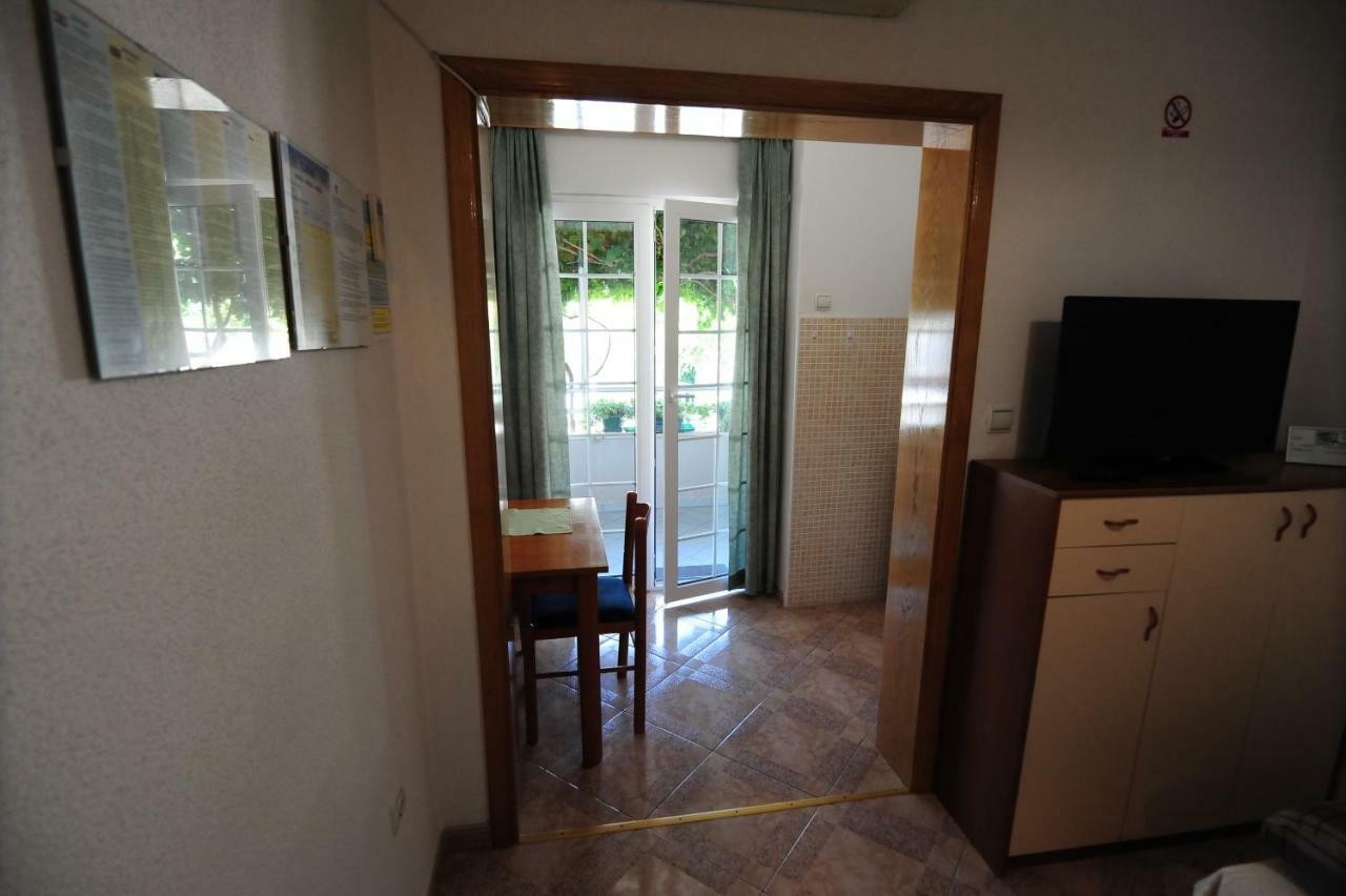 Milic Apartments Makarska Esterno foto