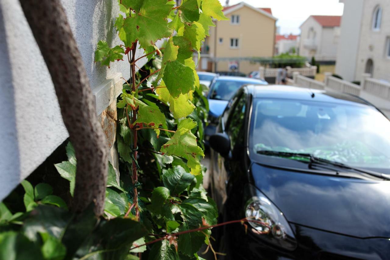 Milic Apartments Makarska Esterno foto