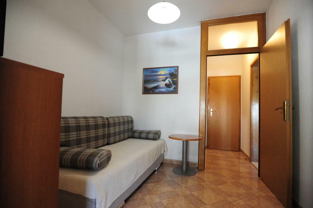 Milic Apartments Makarska Esterno foto