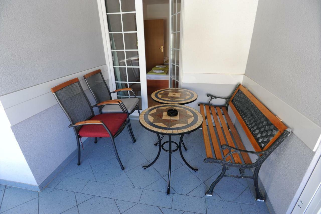 Milic Apartments Makarska Esterno foto