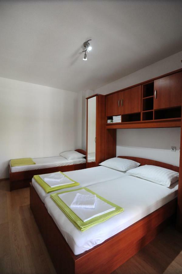 Milic Apartments Makarska Esterno foto